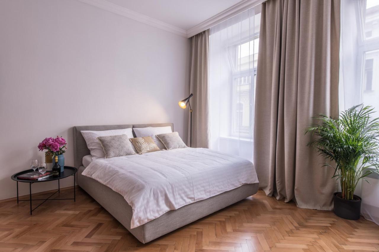 New Design Apt - Central Location Wenceslas Square Praga Exterior foto