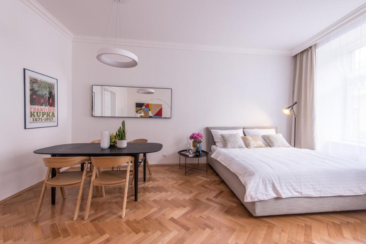 New Design Apt - Central Location Wenceslas Square Praga Exterior foto